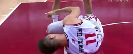 CBA一天三消息!广东夺冠元勋离队 马布里晒娃 青岛遭遇伤病【BJL平台】(图7)
CBA一天三消息!广东夺冠元勋离队 马布里晒娃 青岛遭遇伤病【BJL平台】(图7)